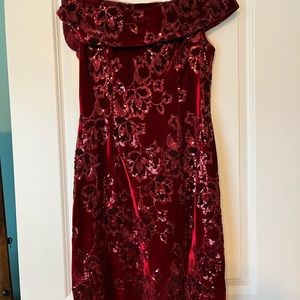 Off the shoulder Adrianna papell sheath dress
